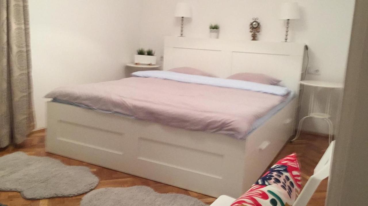 אלבה לוליה Caroline Residence מראה חיצוני תמונה