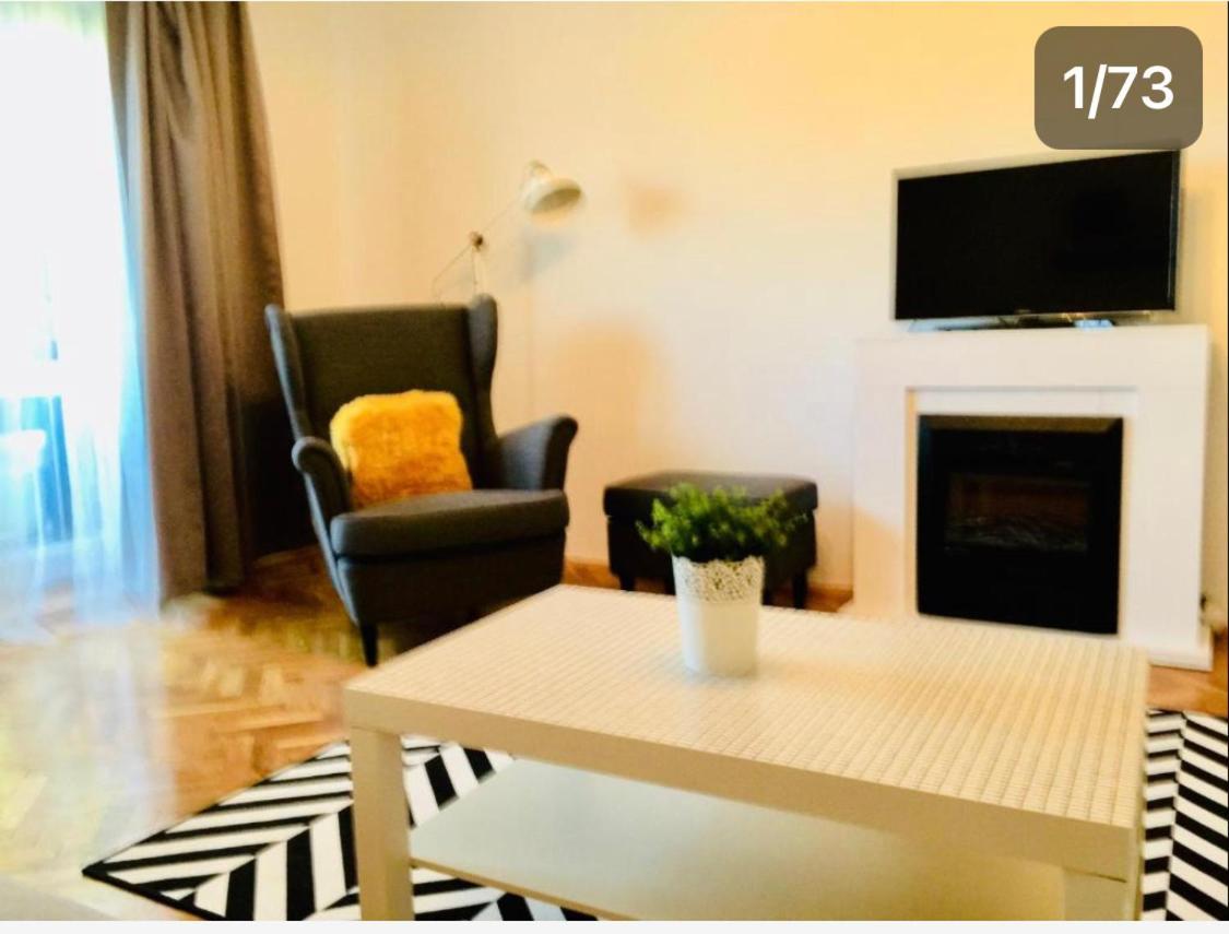אלבה לוליה Caroline Residence מראה חיצוני תמונה
