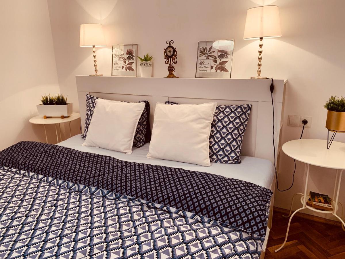 אלבה לוליה Caroline Residence מראה חיצוני תמונה