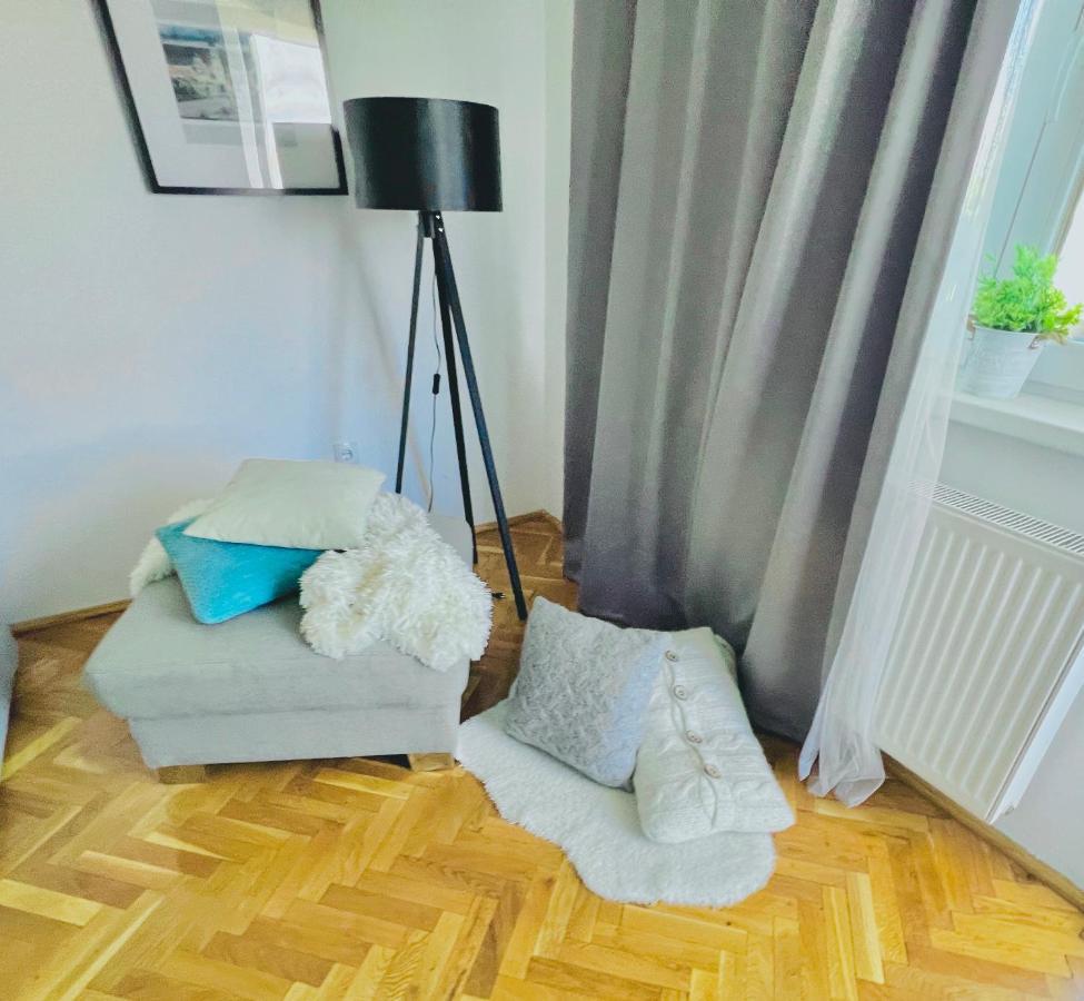 אלבה לוליה Caroline Residence מראה חיצוני תמונה